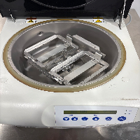 Eppendorf 5305 Concentrator Plus Centrifuge image 2